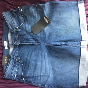 Bermuda shorts size 8